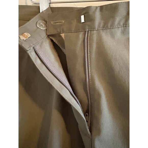 Fairway Golf & Resort Bermuda Flat Front Golf Shorts,‎ Women SZ 6 Khaki Green - Picture 7 of 8